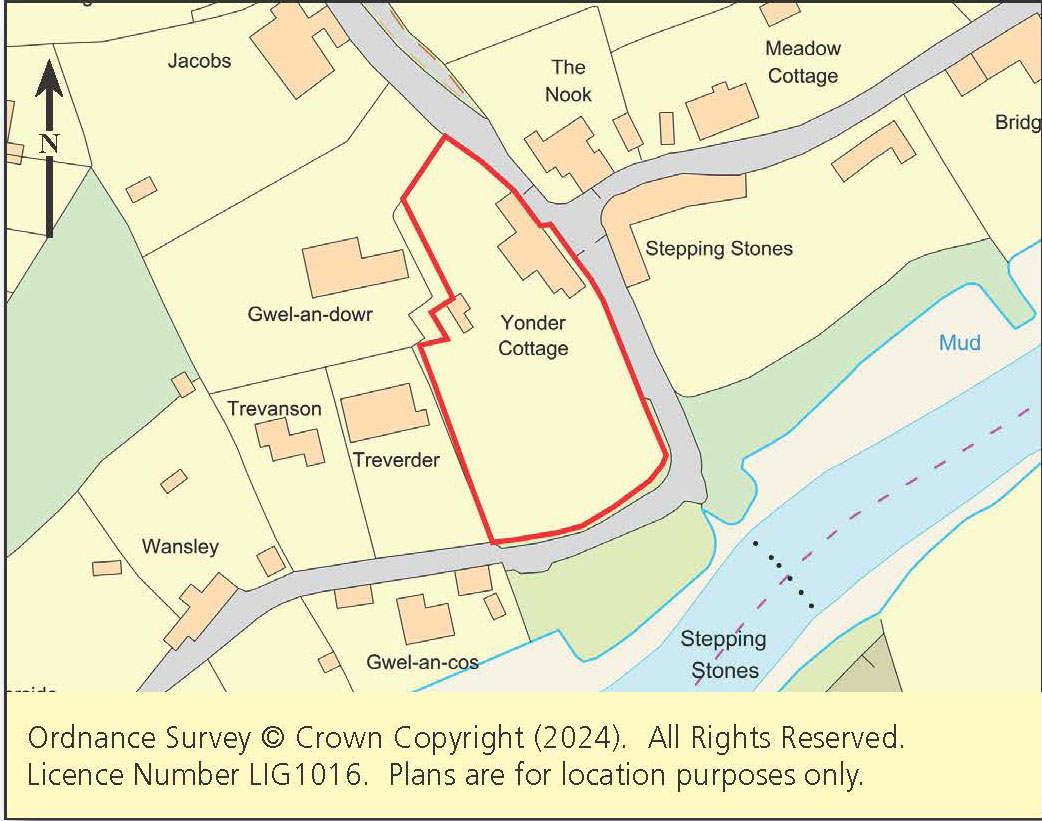 Lot: 9 - CHARACTER COTTAGE SITUATED ON LARGE PLOT WITHIN DESIRABLE WATERSIDE VILLAGE -